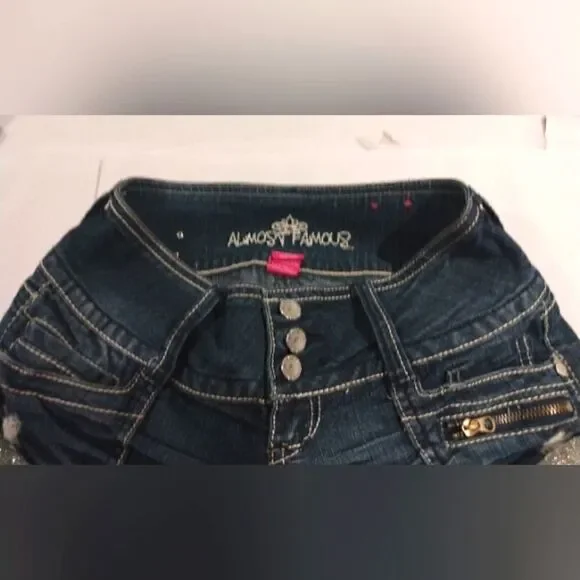 3 Jean Denim Shorts sz 27 SZ 5-6 EUC Ladies Women's Daisy Duke's - Picture 6 of 11
